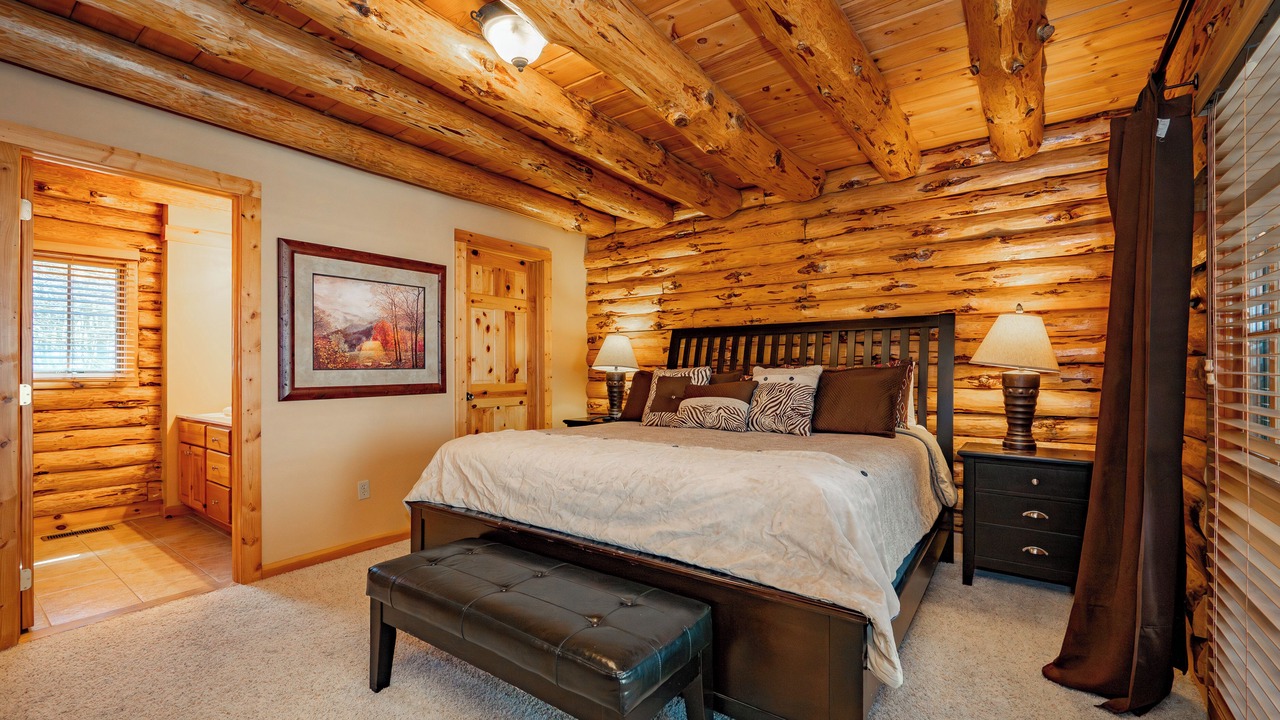 Photo of Bedroom in Mountainside