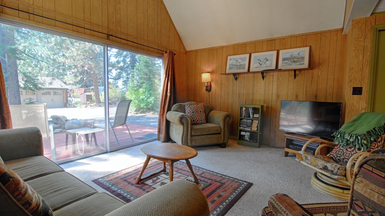 Photo of Livingroom in Tahoe Vista