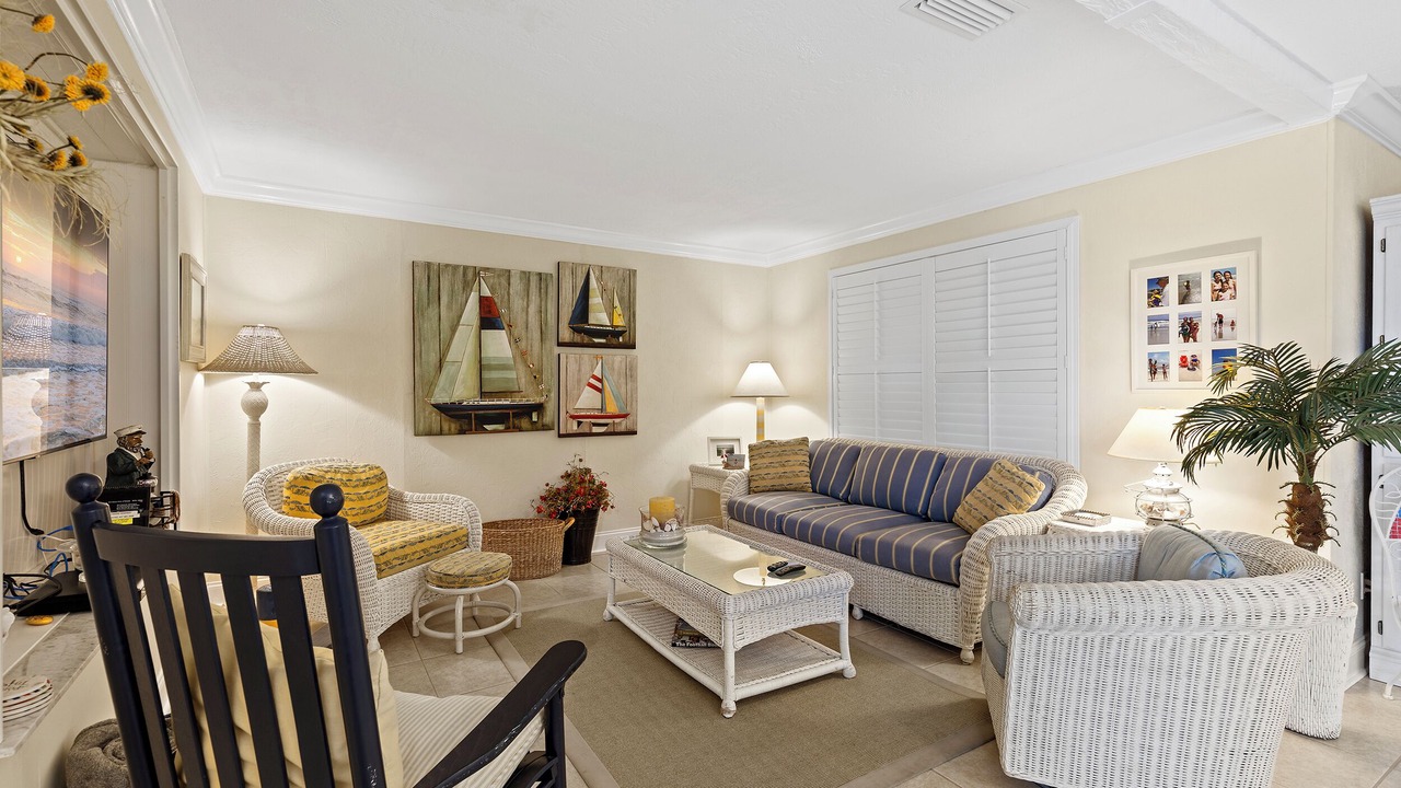 Photo of Livingroom in Wilbur-By-The-Sea