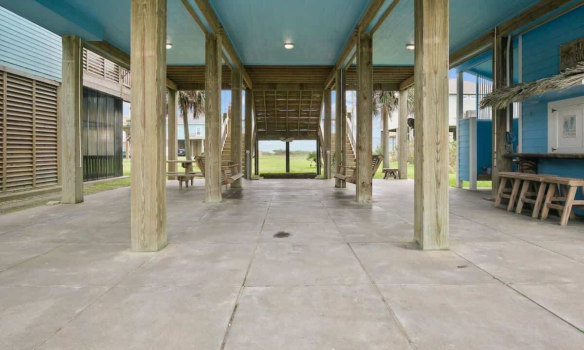 Photo of Patio Balcony in Crystal Beach