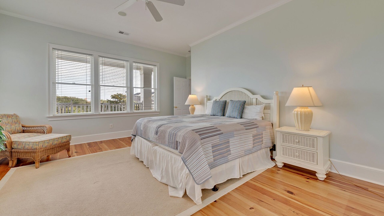 Photo of Bedroom in Debordieu Colony
