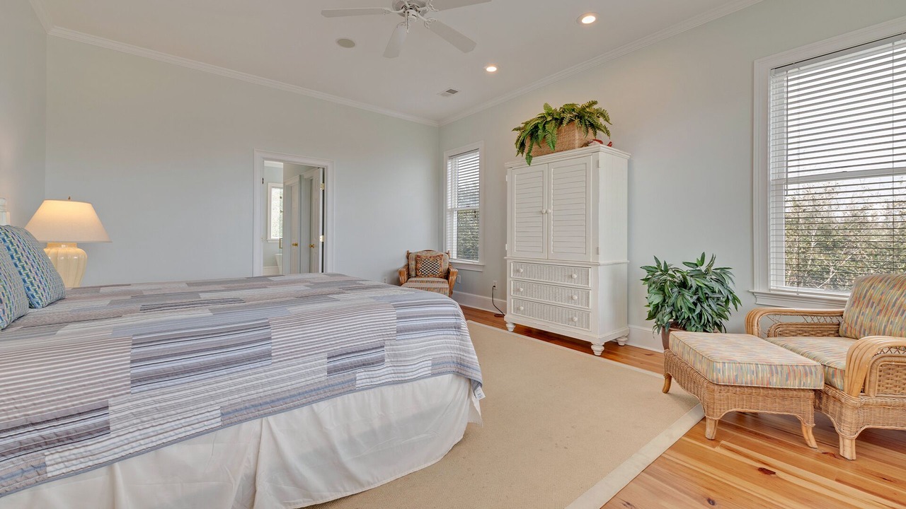 Photo of Bedroom in Debordieu Colony