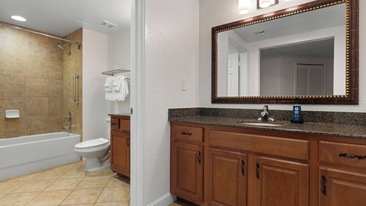 Photo of Bathroom in Bay Lake