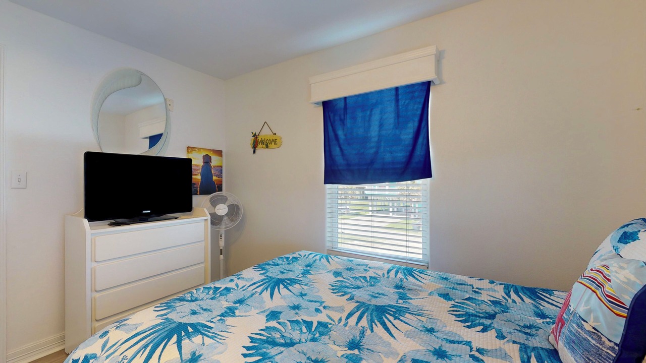 Photo of Bedroom in Crystal Beach