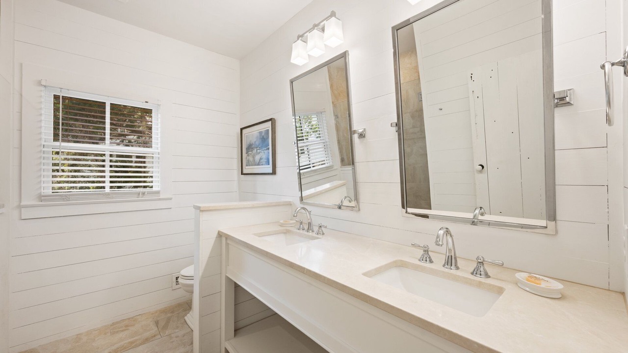 Photo of Bathroom in Debordieu Colony