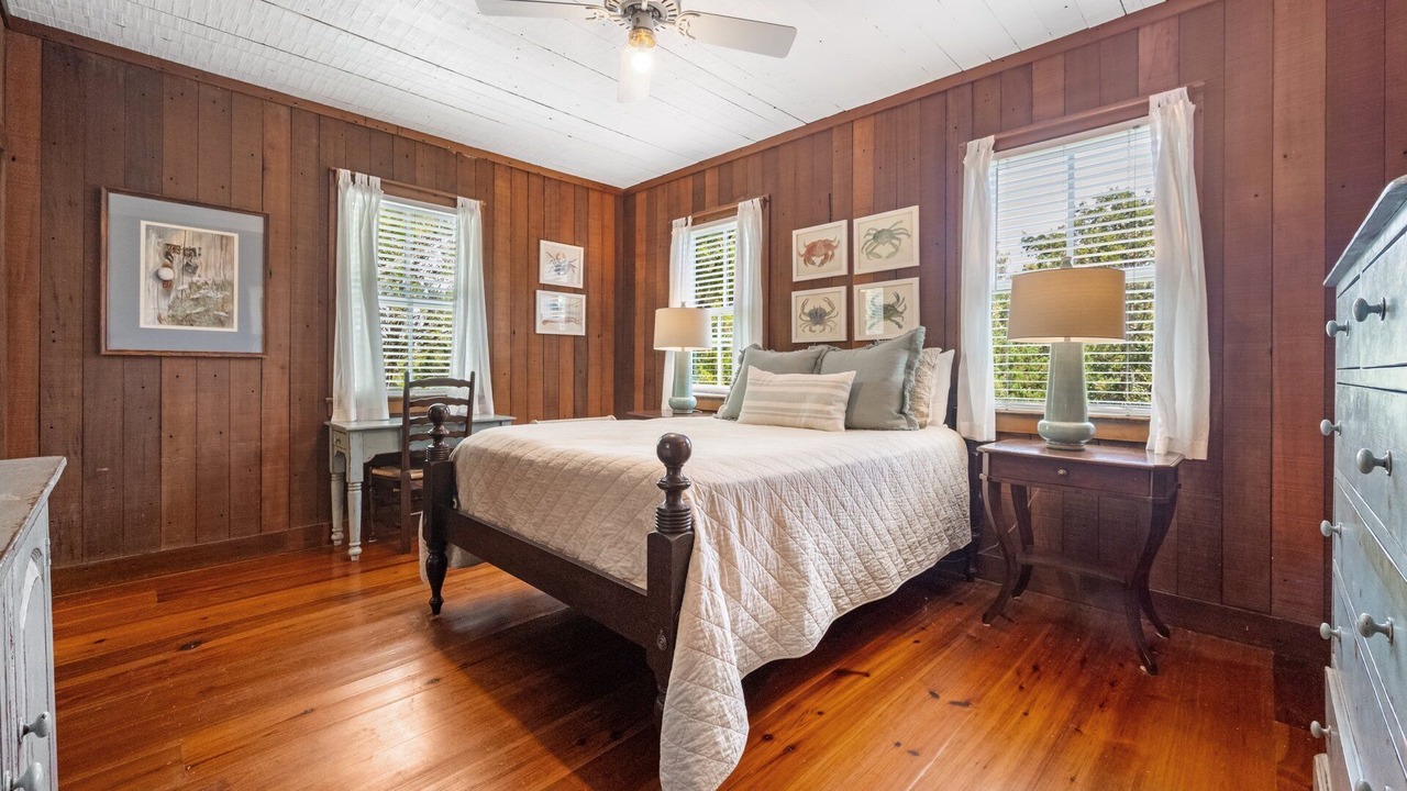 Photo of Bedroom in Debordieu Colony
