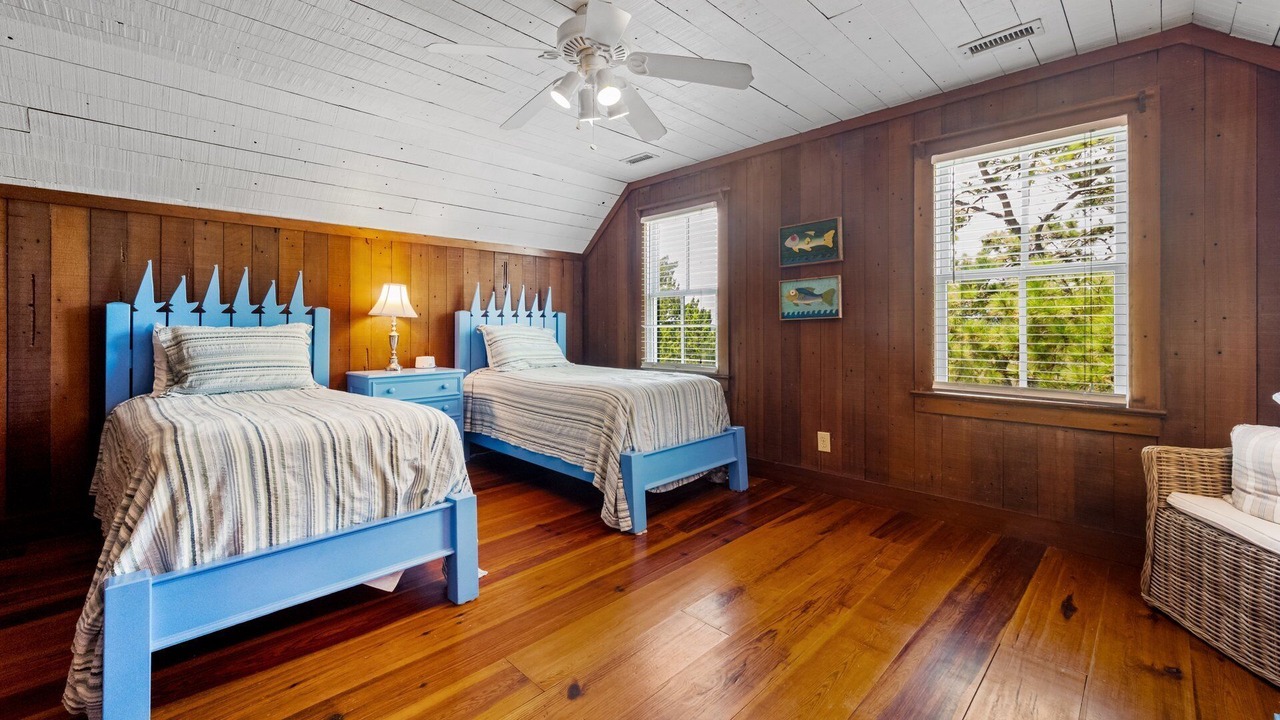 Photo of Bedroom in Debordieu Colony
