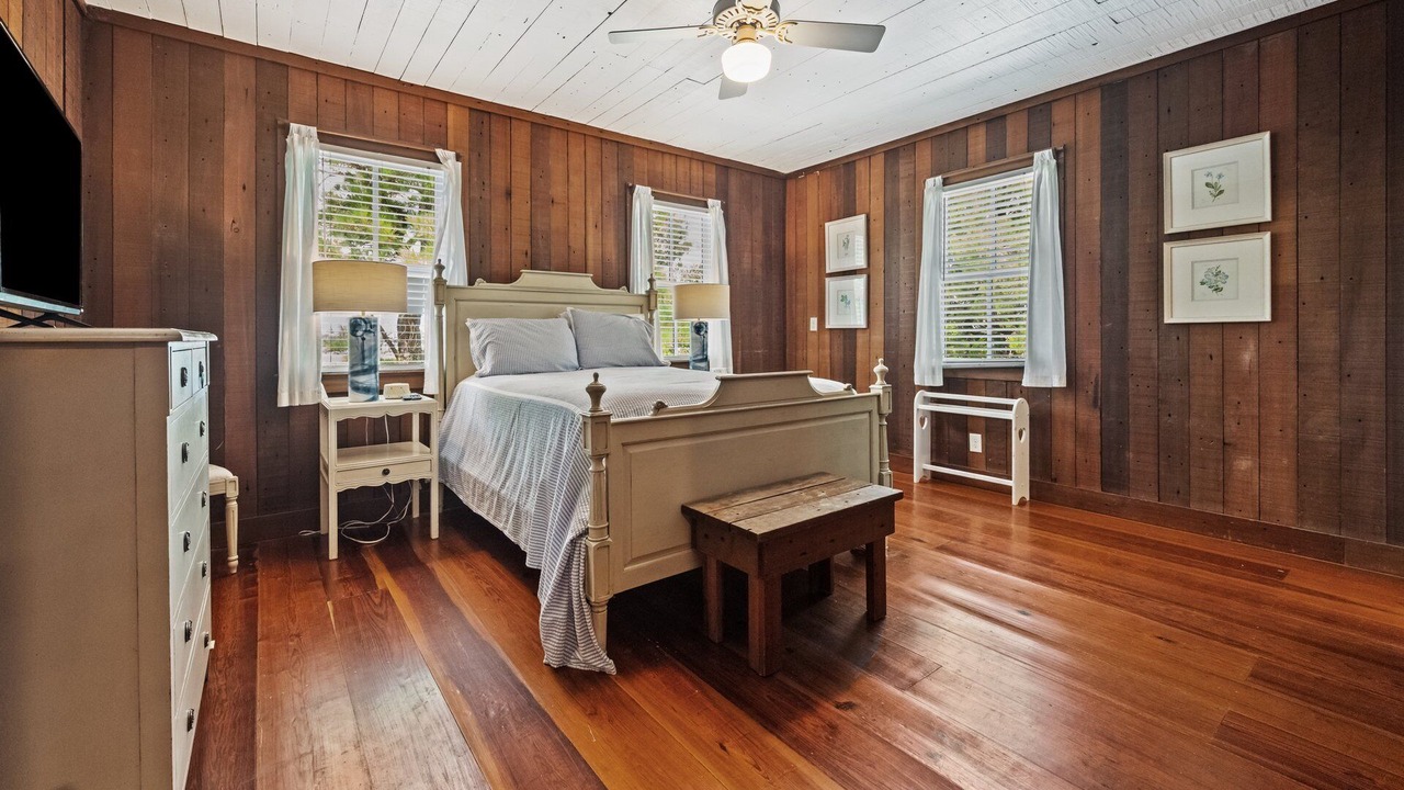Photo of Bedroom in Debordieu Colony