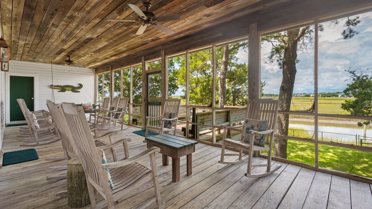 Photo of Patio Balcony in Debordieu Colony