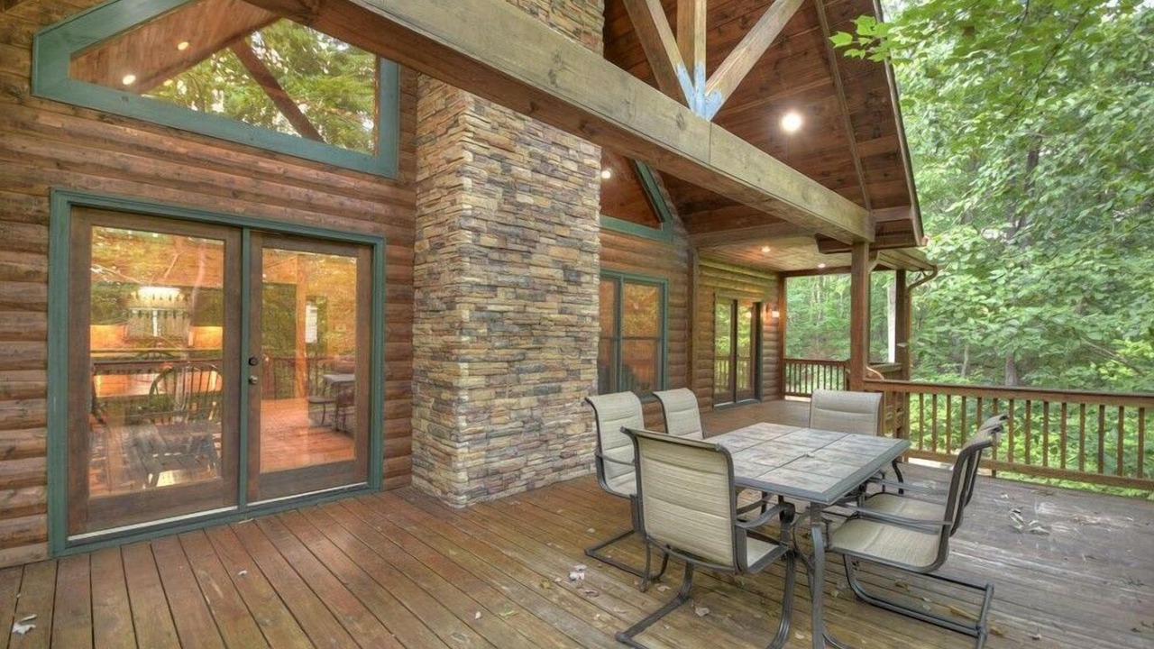 Photo of Outdoor in Mineral Bluff