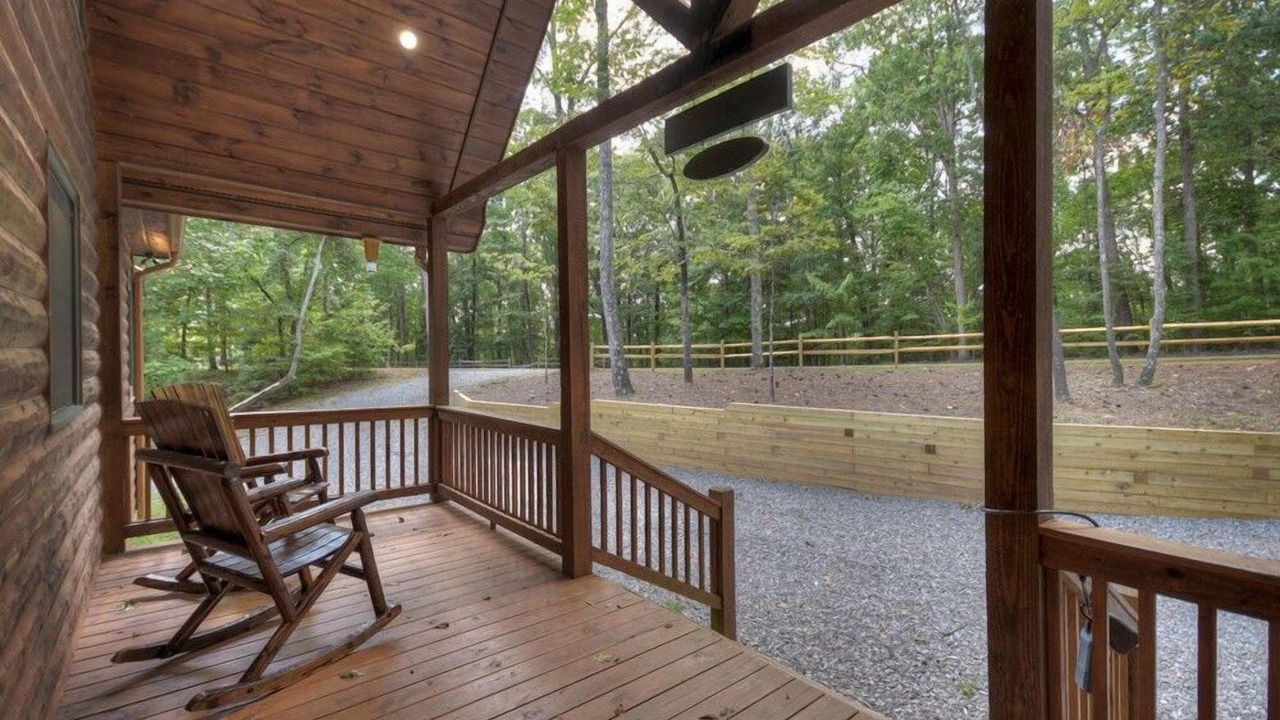 Photo of Patio Balcony in Mineral Bluff