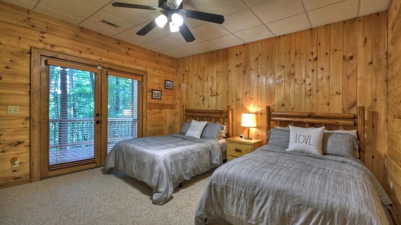 Photo of Bedroom in Mineral Bluff
