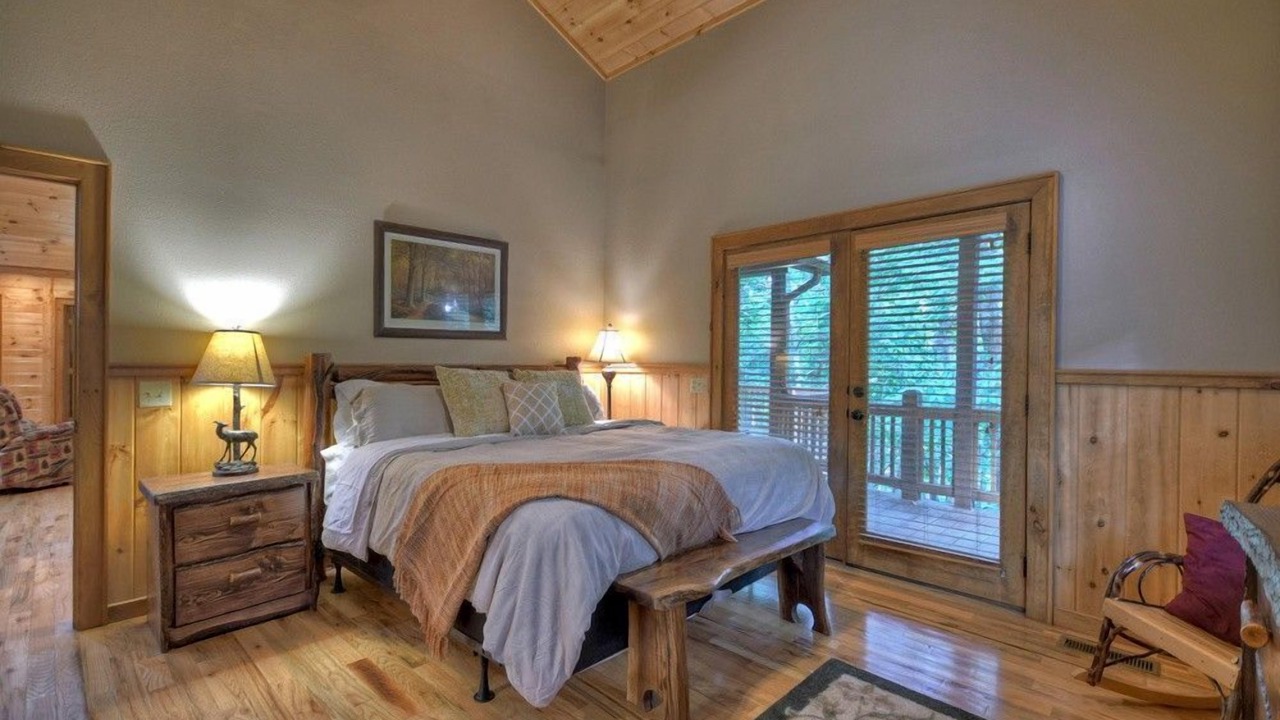 Photo of Bedroom in Mineral Bluff
