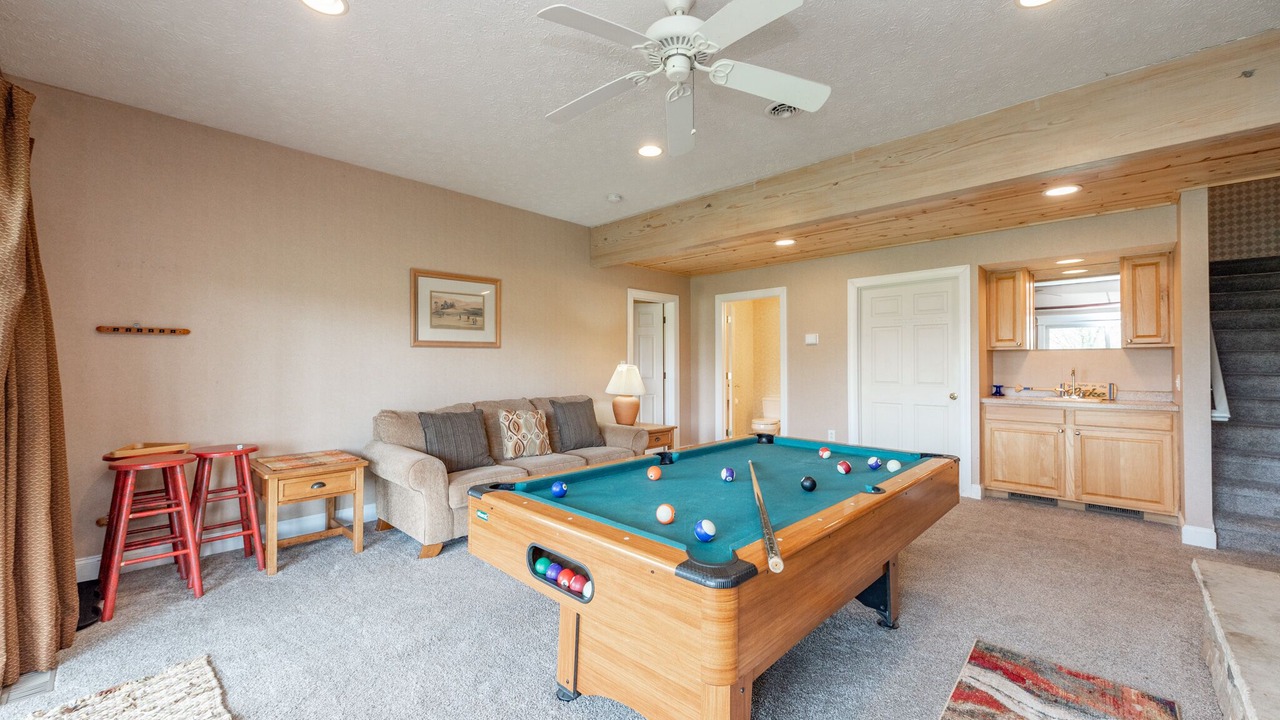 Photo of Livingroom in Waterfront Greens