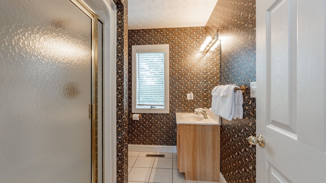 Photo of Bathroom in Waterfront Greens