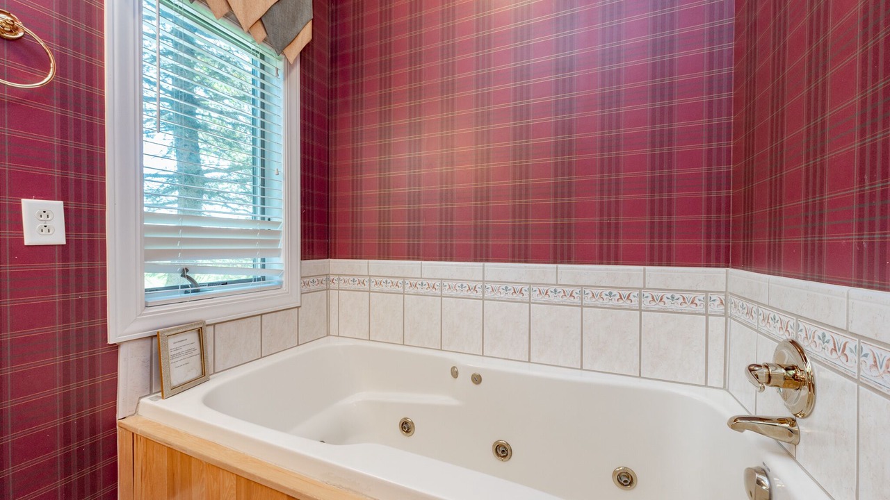 Photo of Bathroom in Waterfront Greens