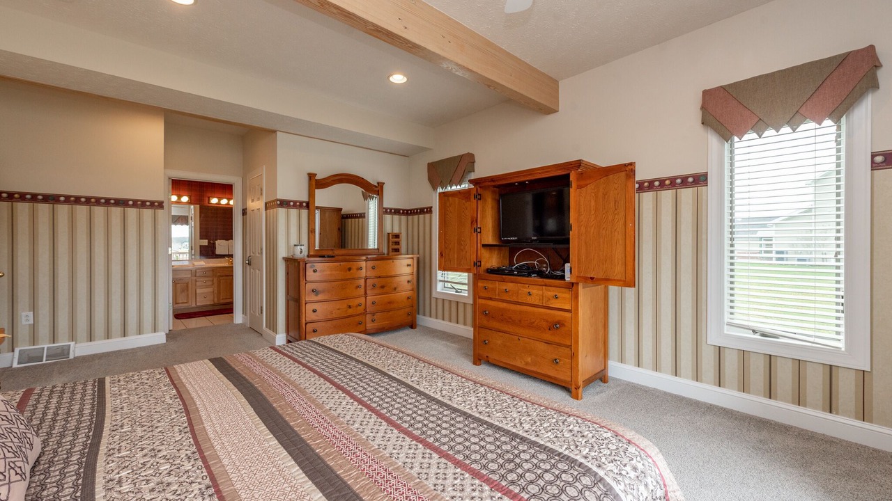 Photo of Bedroom in Waterfront Greens