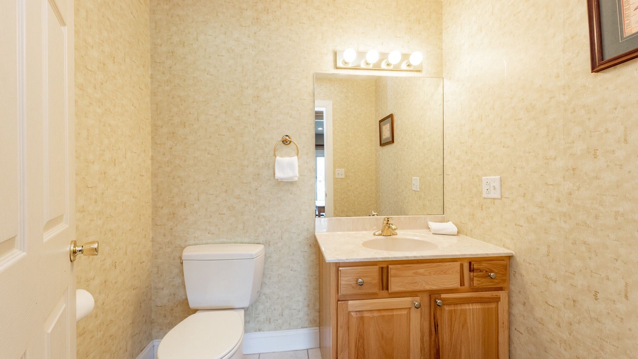 Photo of Bedroom in Waterfront Greens