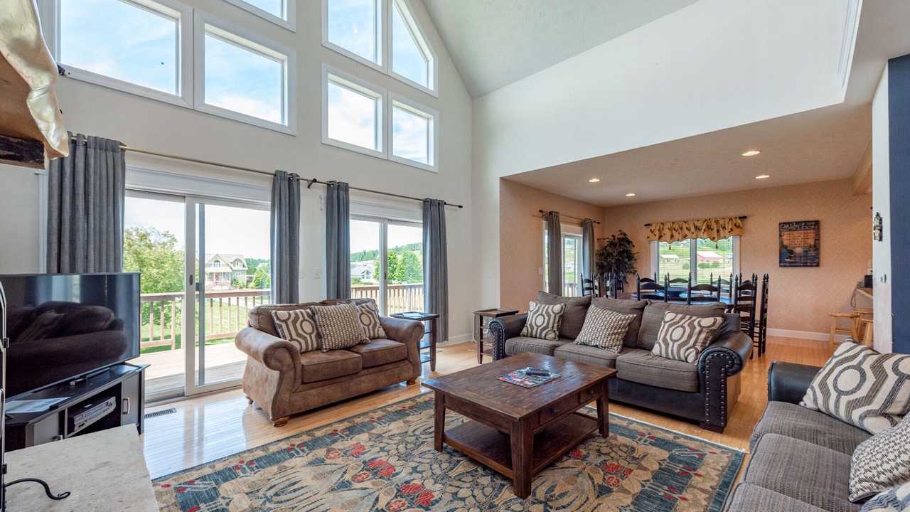 Photo of Livingroom in Waterfront Greens