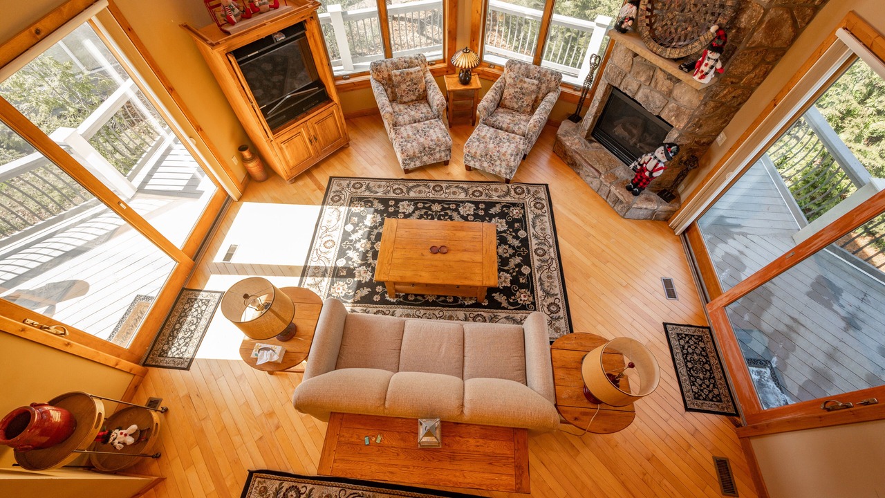 Photo of Livingroom in McHenry