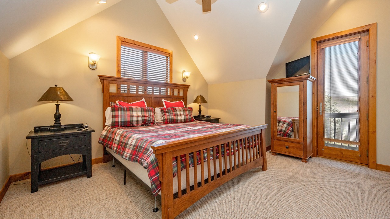 Photo of Bedroom in McHenry