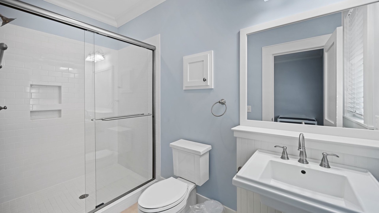 Photo of Bathroom in Debordieu Colony
