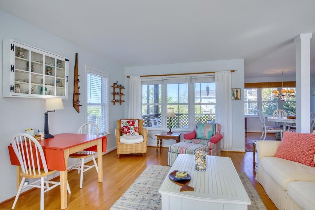 Photo of Livingroom in Surf City