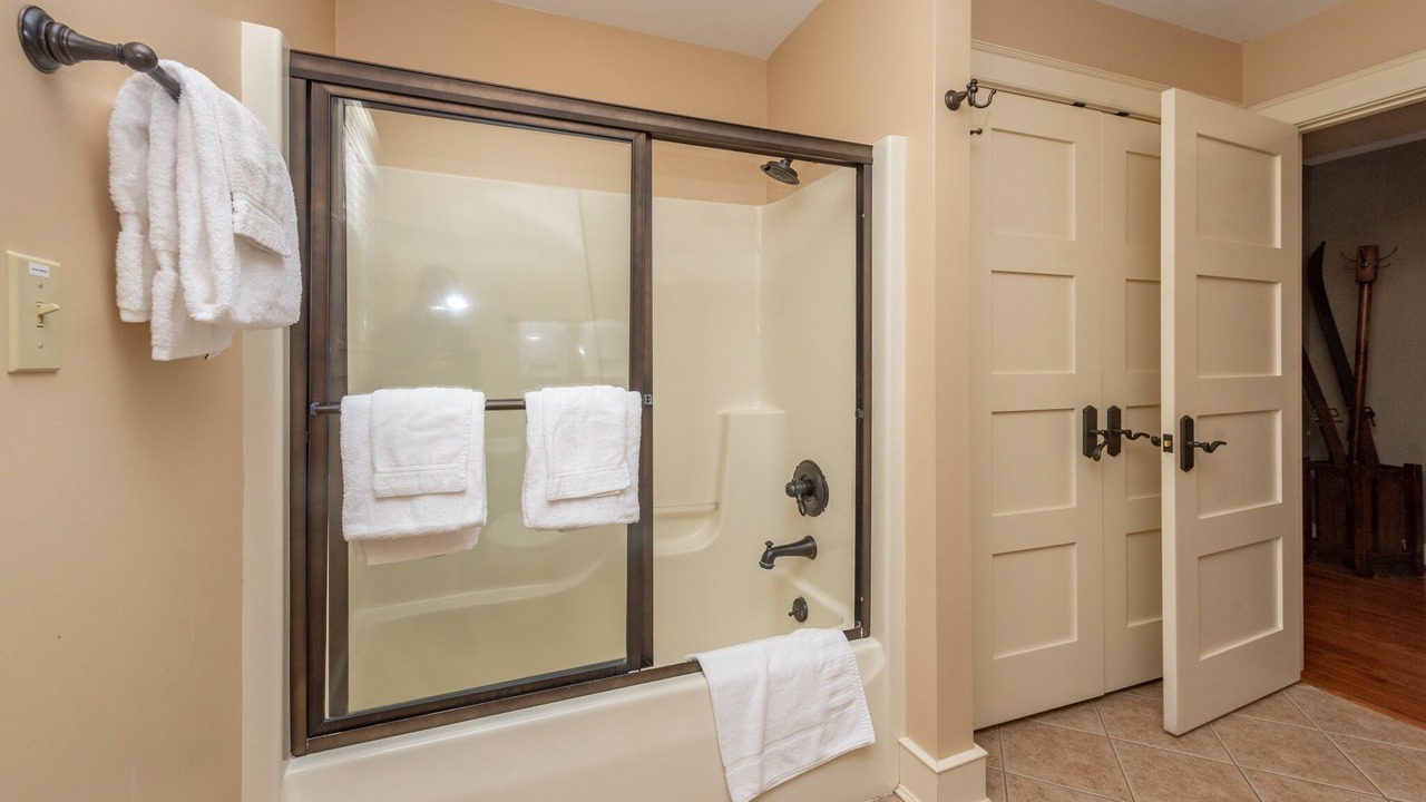 Photo of Bathroom in Thayerville