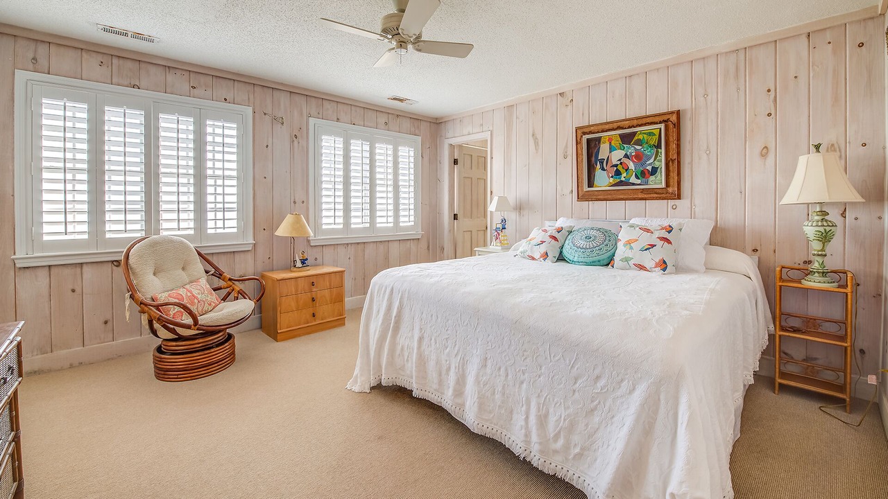 Photo of Bedroom in Debordieu Colony