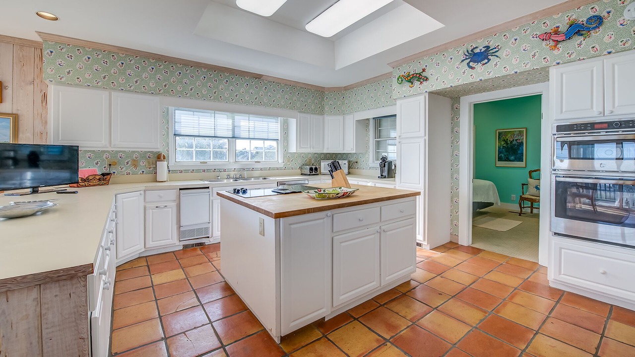 Photo of Kitchen in Debordieu Colony