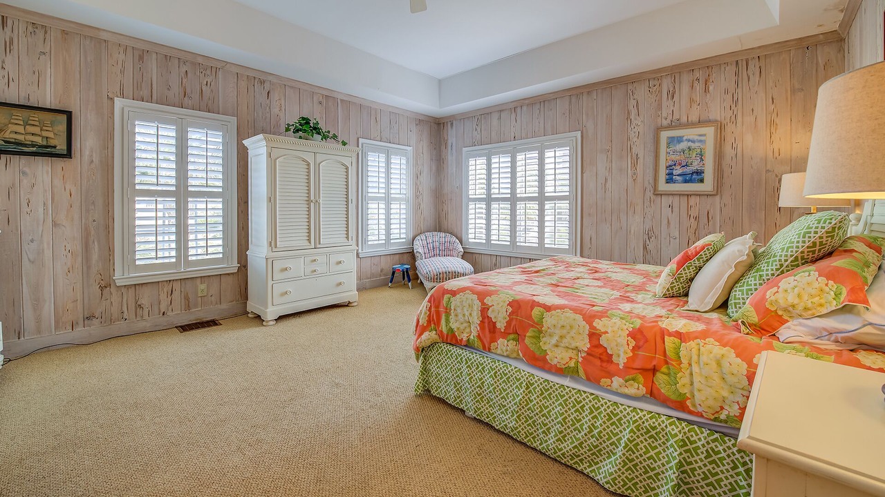 Photo of Bedroom in Debordieu Colony