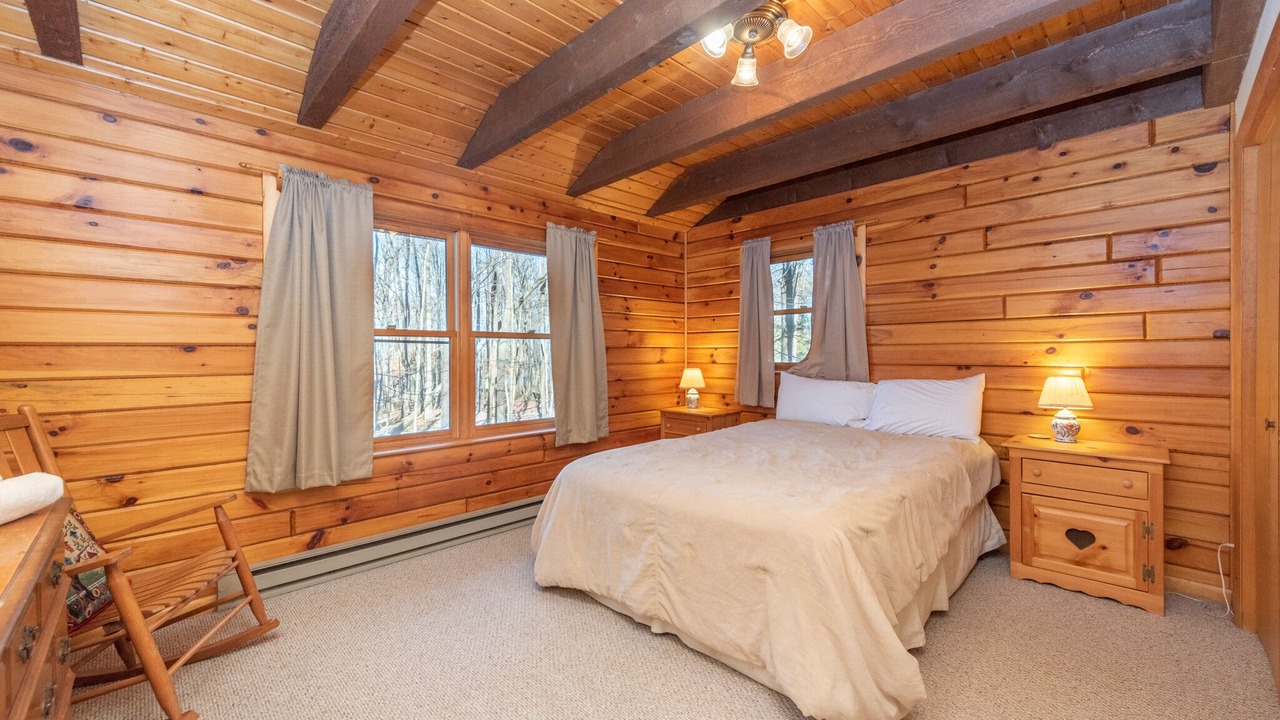 Photo of Bedroom in Blakeslee