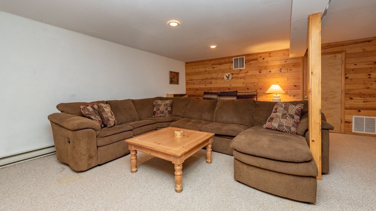 Photo of Livingroom in Blakeslee