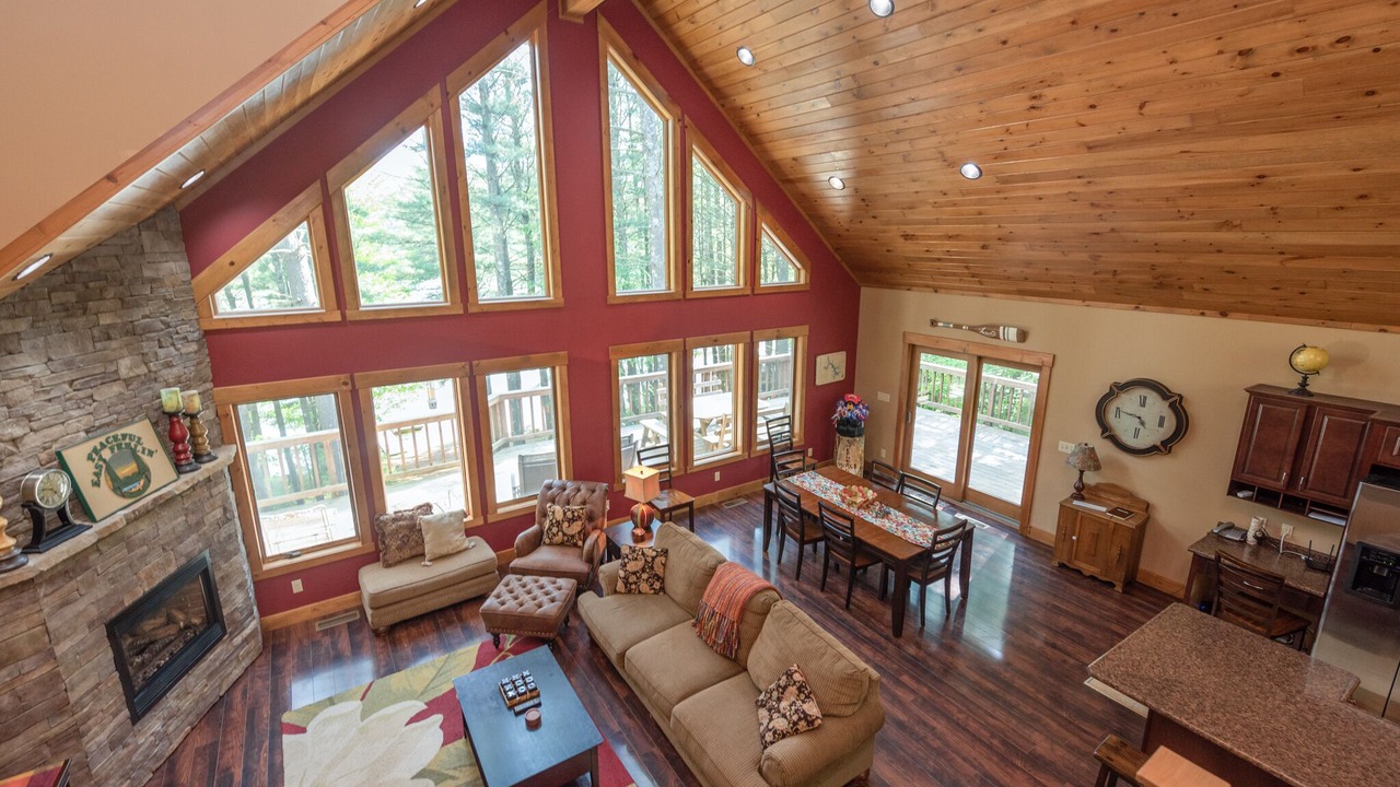 Photo of Livingroom in North Glade Hills