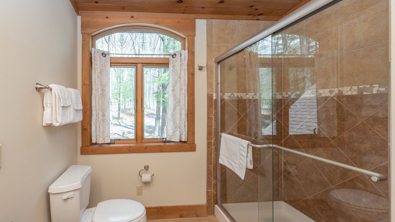 Photo of Bathroom in North Glade Hills