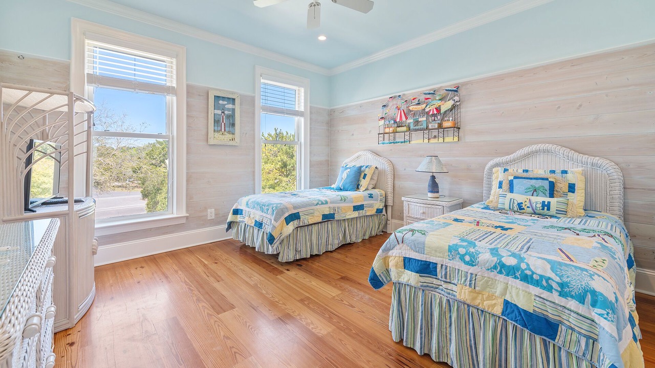 Photo of Bedroom in Debordieu Colony