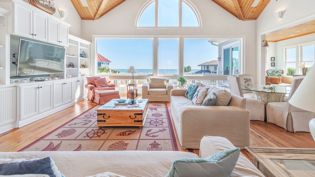 Photo of Livingroom in Debordieu Colony
