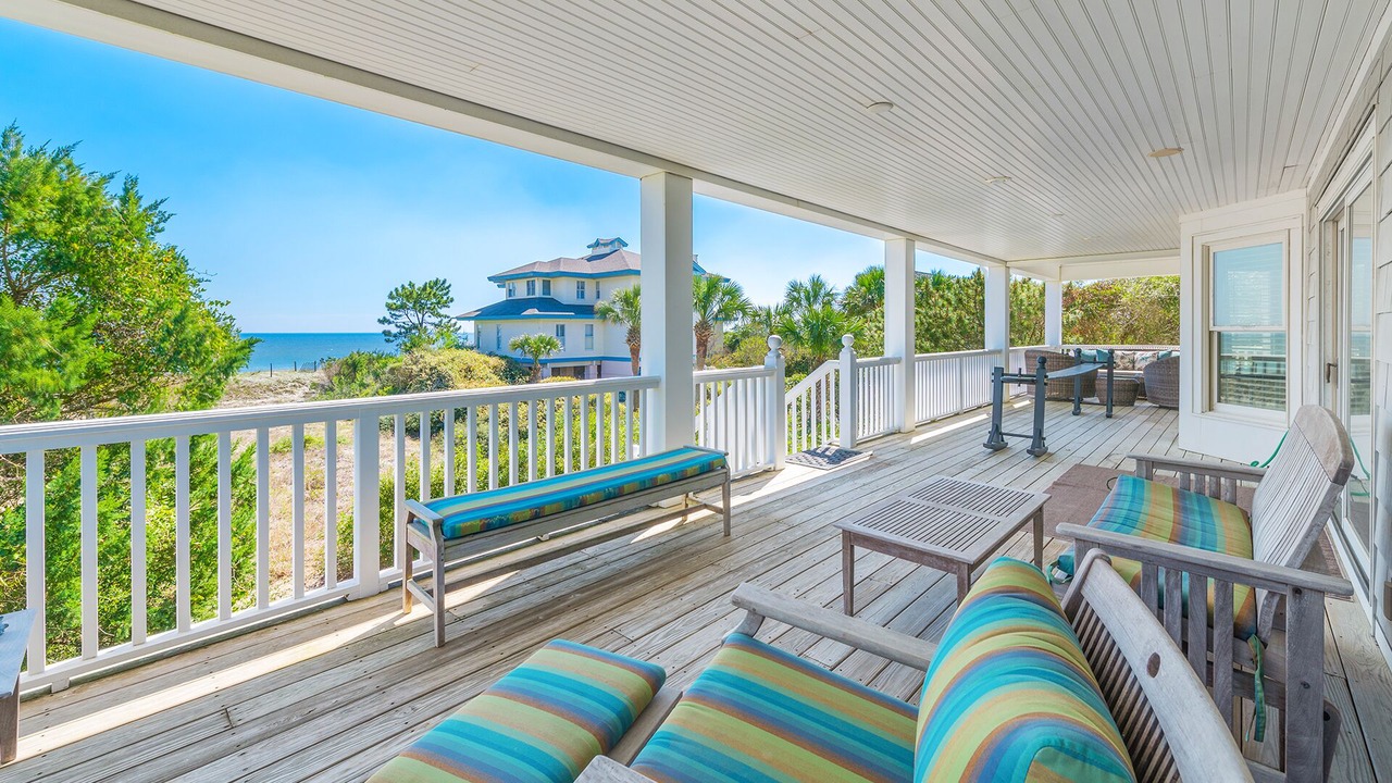 Photo of Patio Balcony in Debordieu Colony