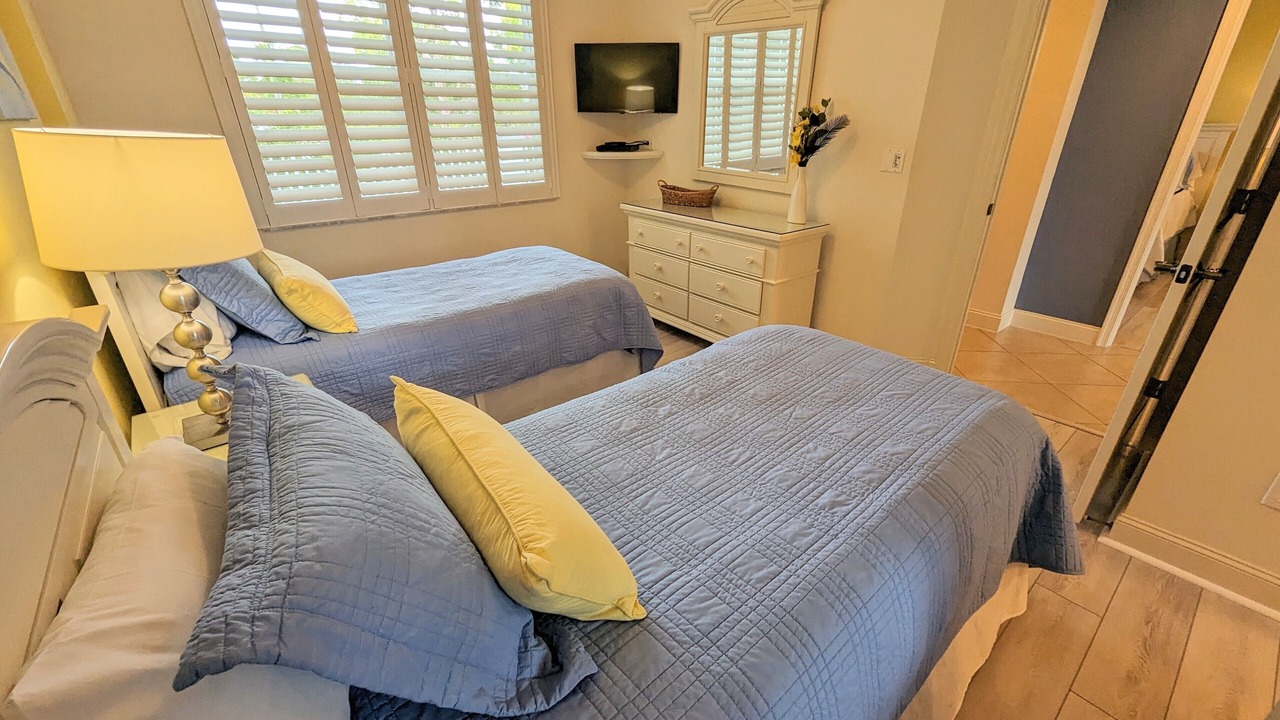 Photo of Bedroom in Bonita Shores