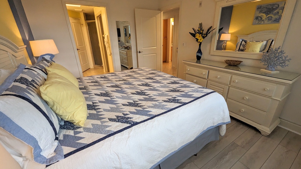 Photo of Bedroom in Bonita Shores