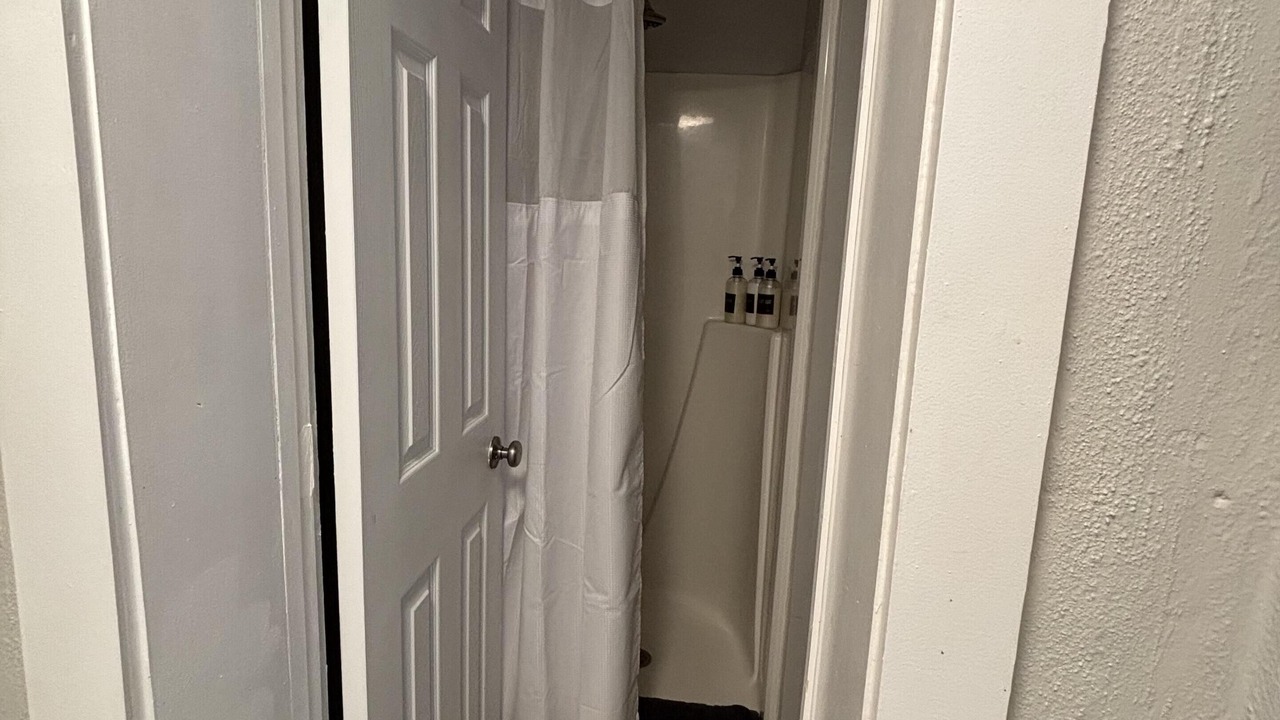 Photo of Bathroom in Independence Square