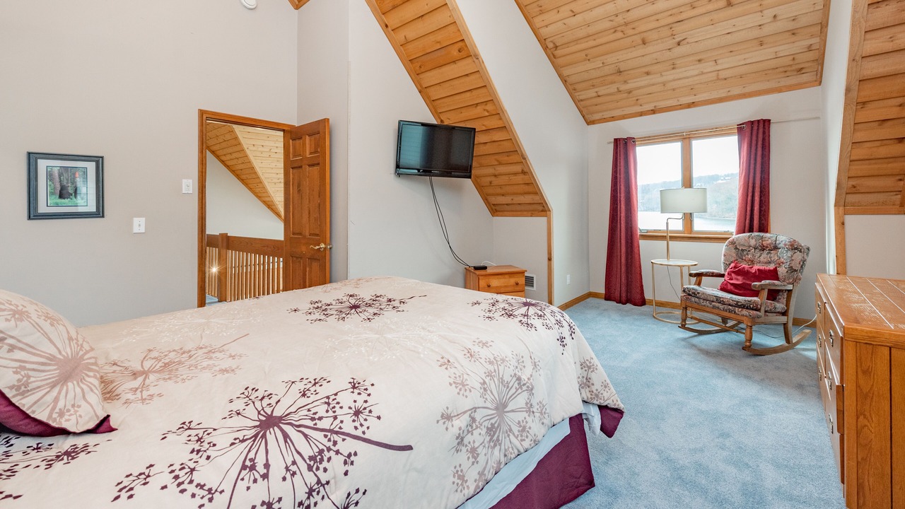 Photo of Bedroom in McHenry