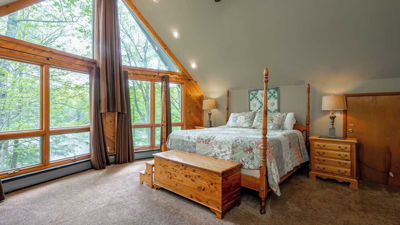 Photo of Bedroom in Oakland