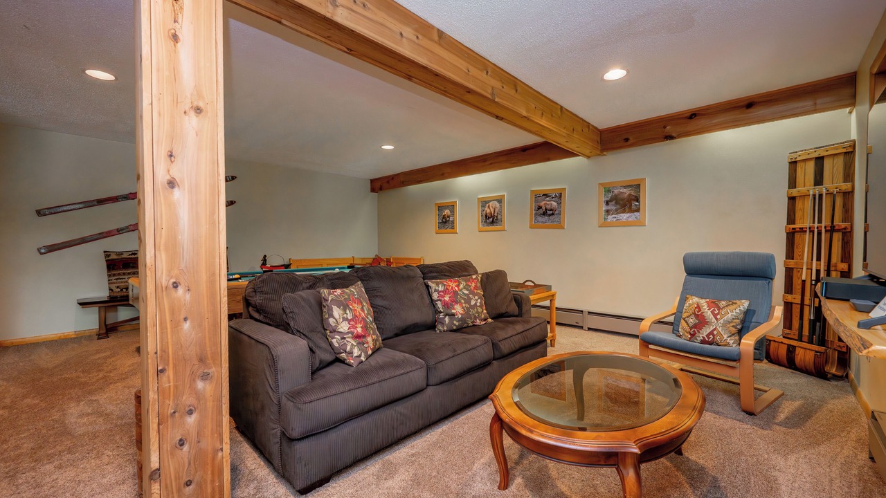 Photo of Livingroom in Oakland