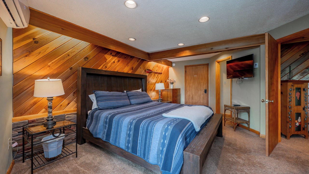 Photo of Bedroom in Oakland