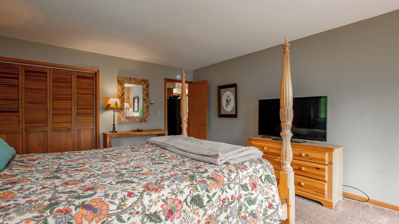 Photo of Bedroom in Oakland
