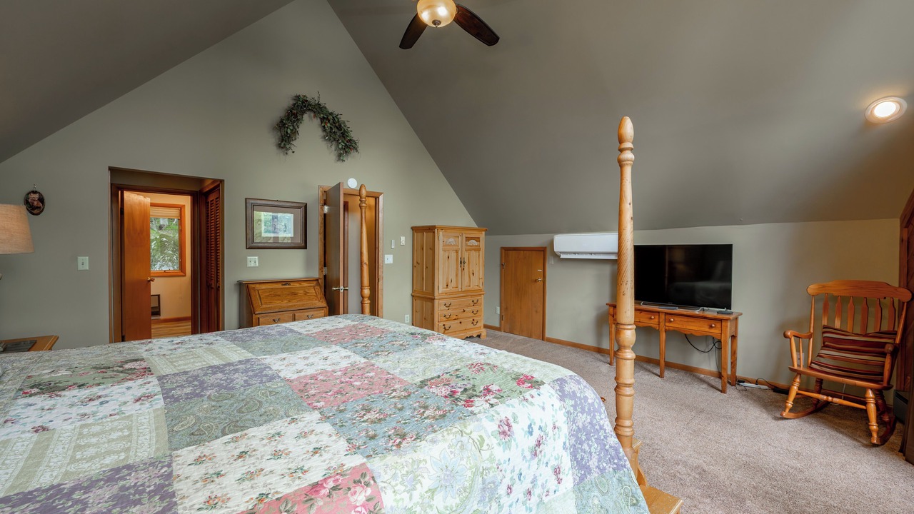 Photo of Bedroom in Oakland