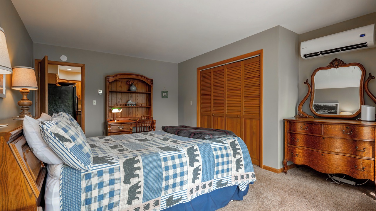 Photo of Bedroom in Oakland