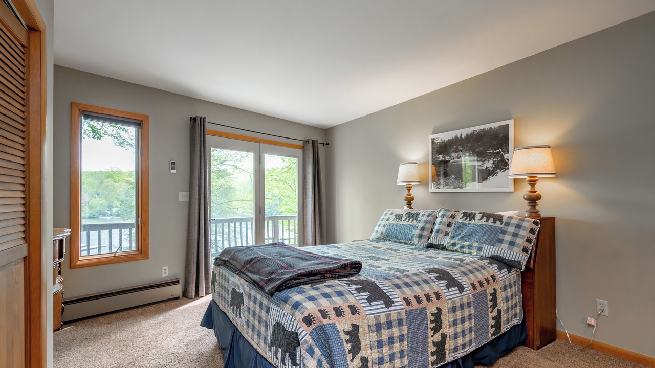 Photo of Bedroom in Oakland