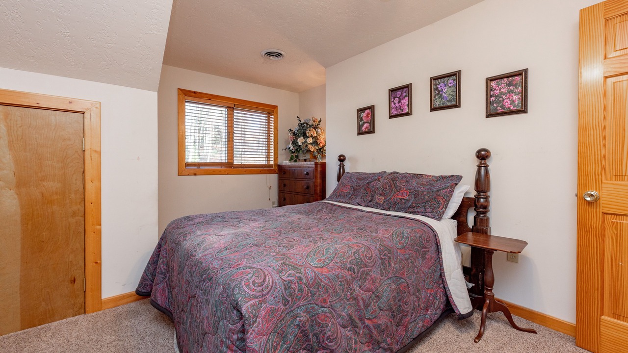 Photo of Bedroom in McHenry
